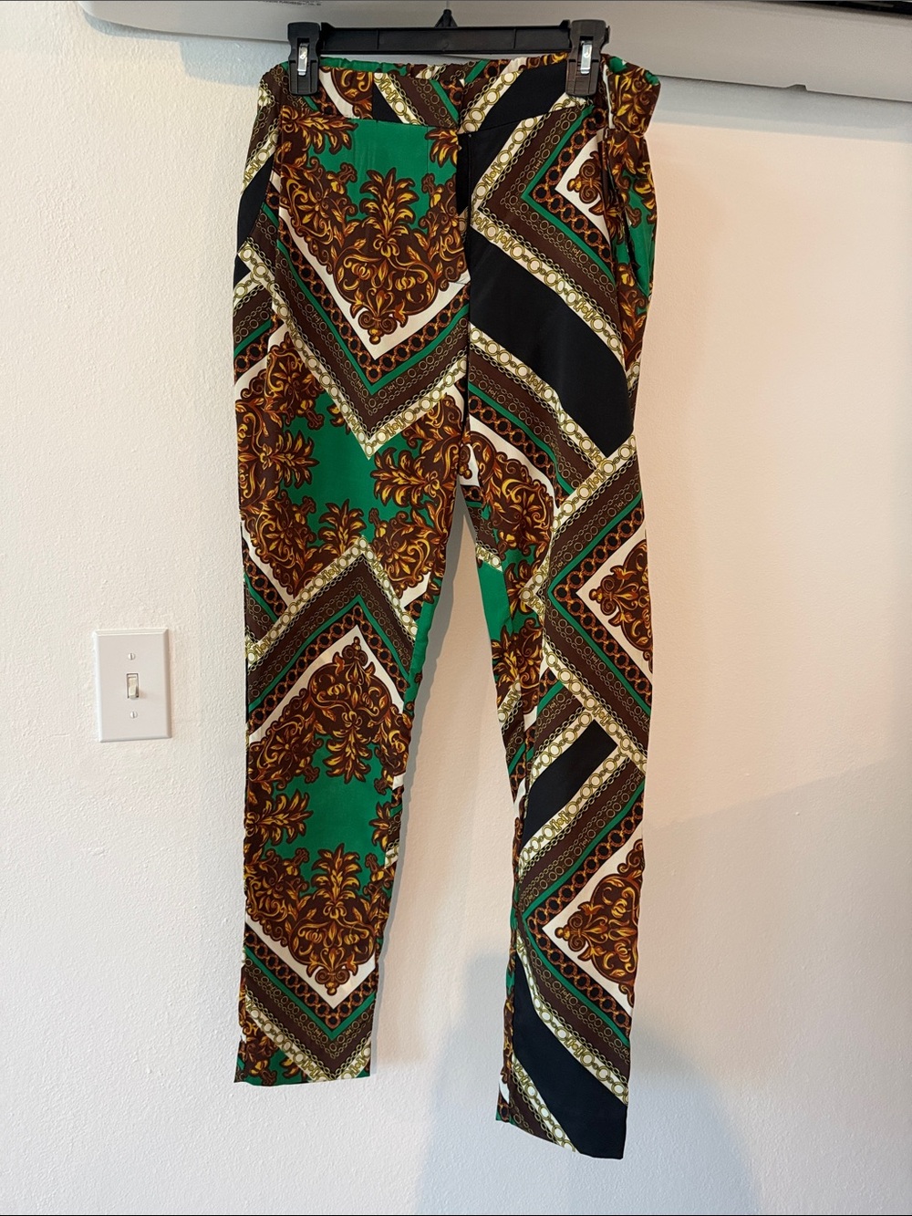 Printed High-Waist Slim Pants in Green & Brown